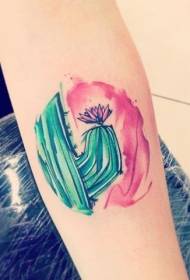 Cokwụ mmiri na-acha odo odo mara mma usoro cactus tattoo