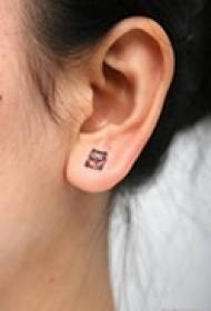 tattoo ya sikio maarufu