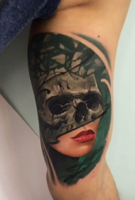 binnenarm kleur vrouw gezicht combinatie schedel tattoo patroon