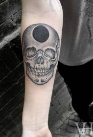 roku uzmundrināšanas stila melnā un baltā galvaskausa tetovējuma raksts 109390 - Melnā meža un Kraukļa aproces tetovējuma raksts