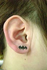 Jiujiang adatos kungfu tatuiruotės šou veikia: ausų mažos šikšnosparnio tatuiruotės modelis