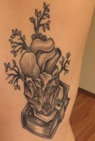Μοντέλο τατουάζ καρδιάς, πλάτη της πλάτης των αγοριών και τατουάζ καρδιάς 110899 - Χειροποίητο μοτίβο τατουάζ καρδιάς απλής γραμμής