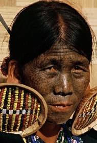 ženski plemenski tatoo leopardov vzorec tatoo