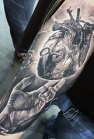 modello di tatuaggio cuore modello di tatuaggio cuore creativo