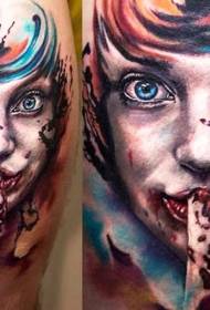 Faarf Horror Stil bluddege weiblech Portrait Tattoo Muster