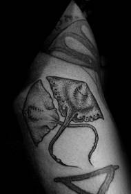 patró de tatuatge de calamar de natació antiga de l'escola negra de braç
