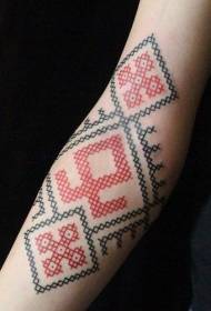 swart en rooi kruissteek tatoeëringpatroon