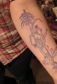 tetovējums ar melnu, augstu augu lapu roku