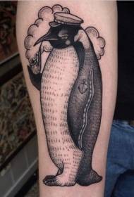 Арм црни димљени пингвин морнарски узор тетоваже