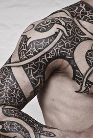 tattoo ປະຈໍາຕະກູນໂຈນສະຫລັດແບບ Super handsome