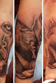 Patrón de tatuaje de hombre lobo diablo blanco y negro estilo de picadura de brazo