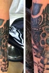 arm cool schwaarz gro Style Schädel mat Revolver Tattoo Muster