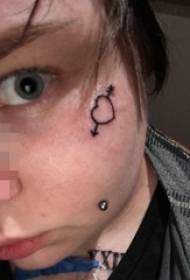 dívka tvář černé minimalistické linie Amor šipka tetování obrázek