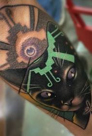 Patrón de tatuaje de color de gato misterioso tobillo