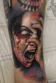 kleur horrorstyl creepy bloedige frou gesicht tattoo-patroan