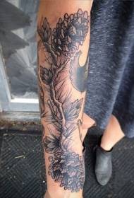 braccio tatuaggio old school pino nero e pigna