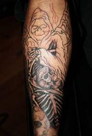 рука чорная смерць і малюнак татуіроўкі чэрапа