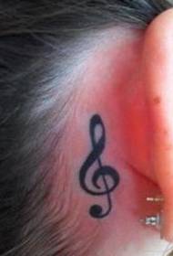 Вуха після візерунка татуювання коріння