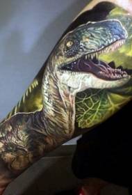 ruka realističnog stila u boji urlanja dinosaura tetovaža uzorak