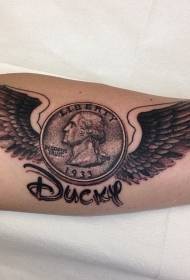 moneta da braccio nera con ali e lettera tatuaggio
