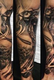 bonito preto águia voadora e farol tatuagem padrão