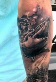 arm swart en wit realistiese haai tatoeëerpatroon