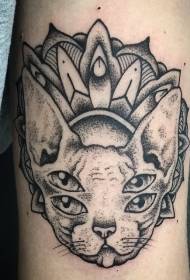 ແຂນສີດໍາ sting ແບບ tattoo cat mysterious