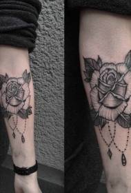 arm enkel sort gravering stil rose tatovering mønster