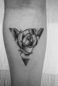 contour de triangle de bras noir avec motif de tatouage rose