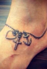ქალი instep სიყვარული ყელსაბამი tattoo ნიმუში