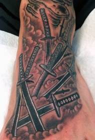 Lépcsős barna szamuráj különböző kard tetoválás mintával