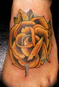 vrouwelijke wreef kleurde gele roos met dauw tattoo foto