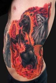ar sānu ribām apgleznots zirgu braucējs ar tetovējumu ar liesmu