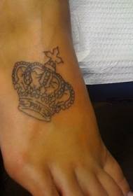 Modela Tattoo ya Outp Crown Outline