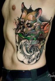 motivo a tatuaggio di colore procione New School lato vita
