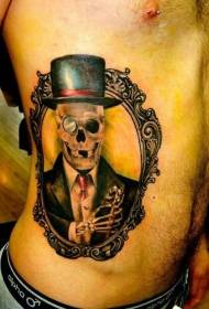 derék oldalán retro stílusú hátborzongató koponya tetoválás