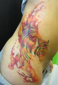 modello femminile del tatuaggio della tigre di colore di acqua del lato della vita