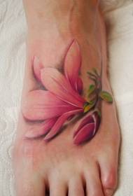 hermoso patrón de tatuaje de flores en la espalda