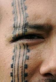 modello di tatuaggio viso linea semplice