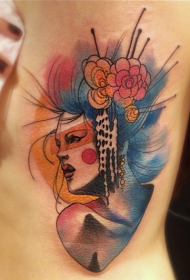 modello del tatuaggio del fiore della donna di nuovo stile di colore laterale della vita