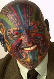 modello di tatuaggio colorato viso