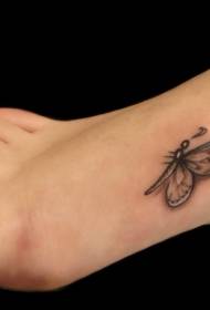 Patró de tatuatge de papallona bonic infantil