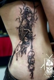 stransko rebro rezbarenje slog črna zla čarovnica z vzorcem tatoo lobanje