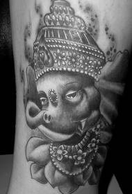 Hintli fil tanrısı portre dövme deseni 111489 - Bir adamın yüzünde korkunç tam kafa dövme deseni