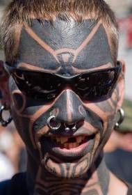 cara patrón de tatuaje de bloque negro grande