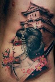 retrato de gueixa asiática costela lateral com padrão de tatuagem de casa