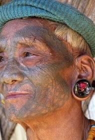 kasvot perinteinen heimojen tatuointikuvio