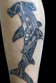 armfärg hammerhead haj totem tatuering mönster