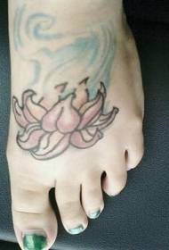 vroulike voetkleurige water lotus tatoeëerpatroon