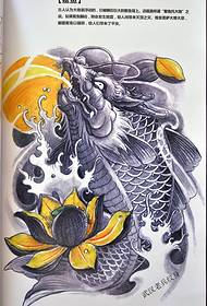 squisita borsa gamba gamba calamari modello tatuaggio manoscritto